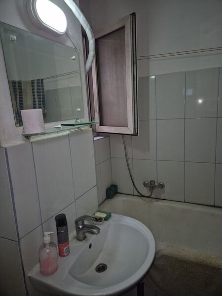 Eroii Revolutiei, metrou,